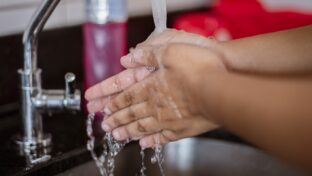 Cagece investe em melhorias no abastecimento do bairro Royal Ville, em Barbalha