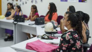 Cagece realiza entrega dos certificados do 1º Curso de Bombeiro Hidráulico exclusivo para mulheres