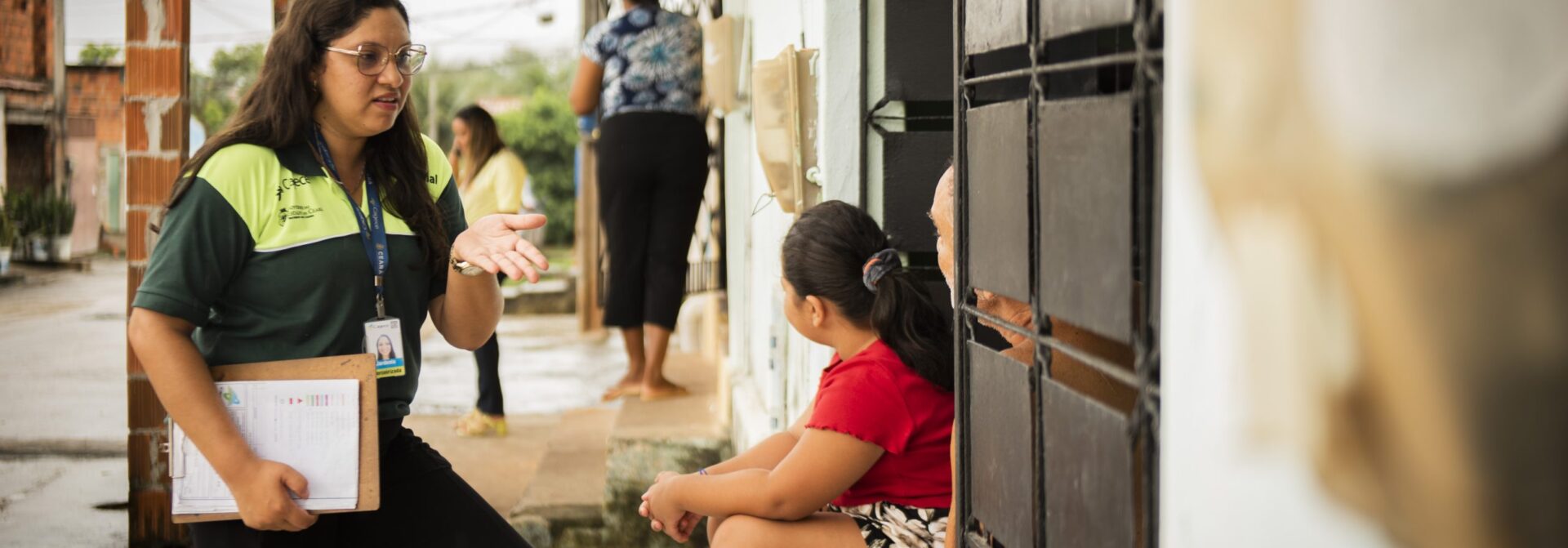 Equipes sociais da Cagece realizam pesquisa socioeconômica em Quixadá