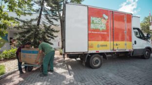 Solidariedade: Cagece entrega 1ª remessa de alimentos arrecadados para o Programa Mais Nutrição