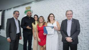 Ouvidoria da Cagece recebe prêmio de melhor ouvidoria do estado