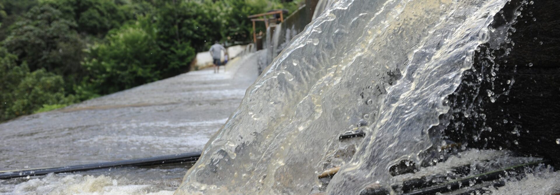 Cogerh realiza manutenção em adutora de água bruta nesta quarta-feira (9)