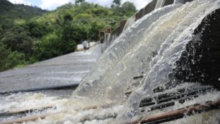 Cogerh realiza manutenção em adutora de água bruta nesta quarta-feira (9)