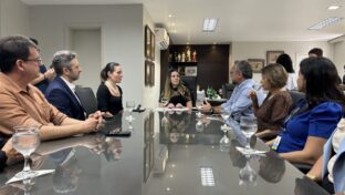 Governo do Ceará, Cagece e Ambiental Ceará firmam parceria para capacitar mulheres na área do saneamento