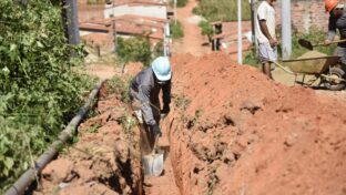 Cagece realiza melhorias no bairro Tiradentes, em Juazeiro do Norte