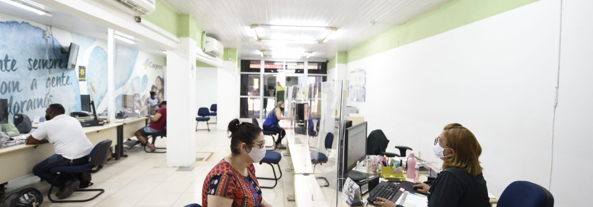 Quinze núcleos de atendimento da Cagece retomam atividades presenciais na RMF e no interior