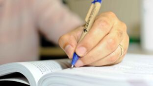 Cursos Profissionalizantes: Cagece oferece 112 vagas para mês de fevereiro