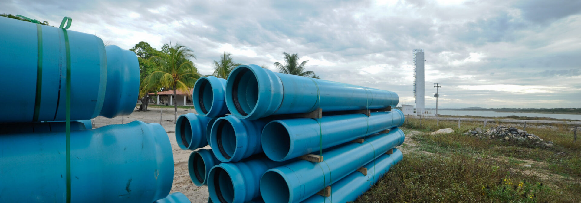 Cagece realiza melhoria na rede de água do bairro Barroso, em Fortaleza