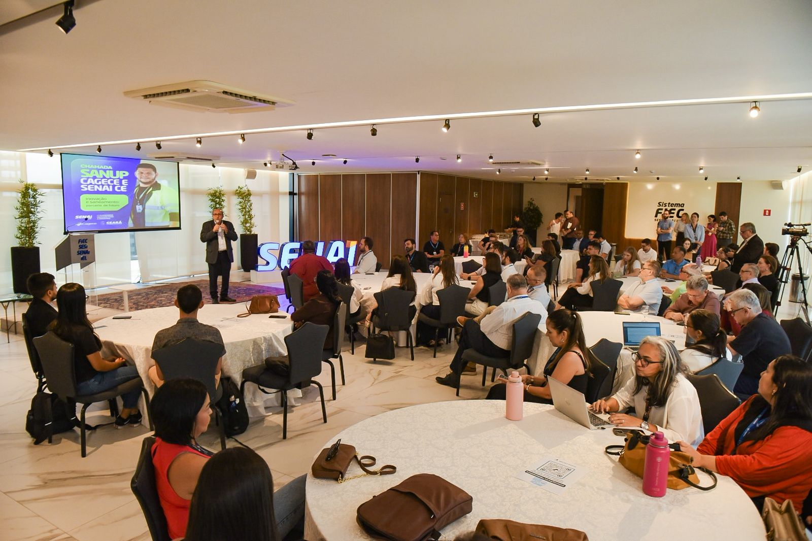 Cagece e SENAI Ceará lançam chamada pública para soluções inovadoras em saneamento