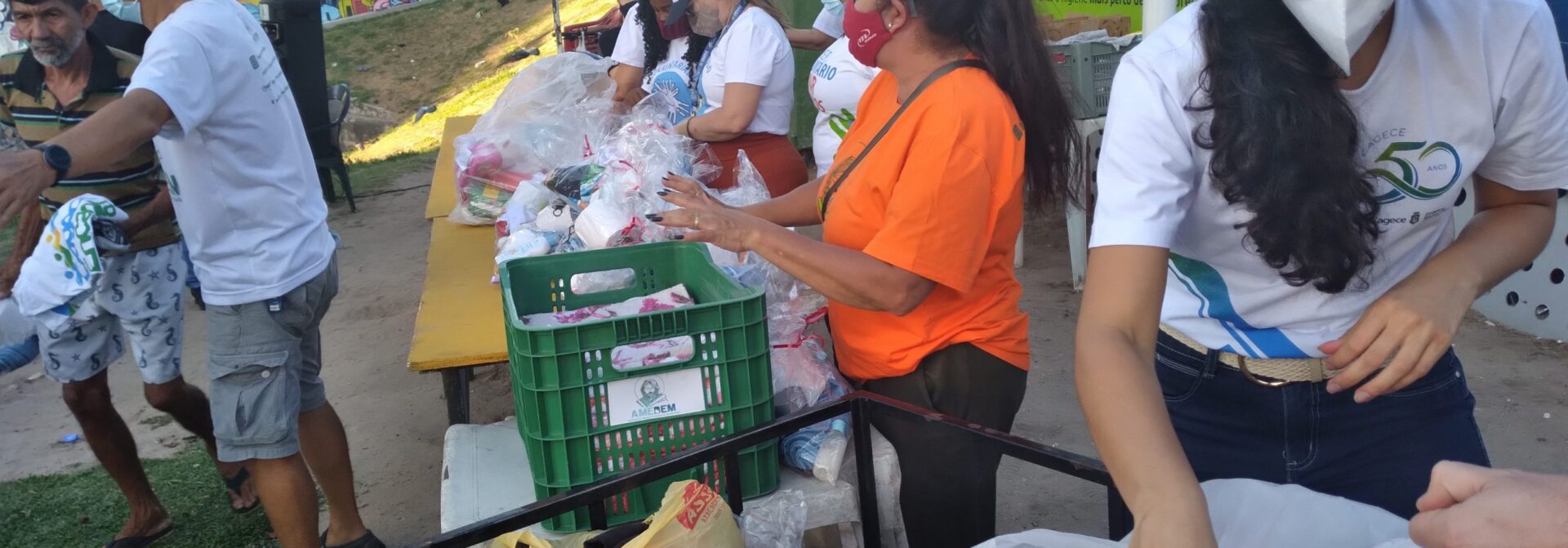 Contêiner de higiene pessoal completa um ano beneficiando cerca de 6 mil pessoas por mês