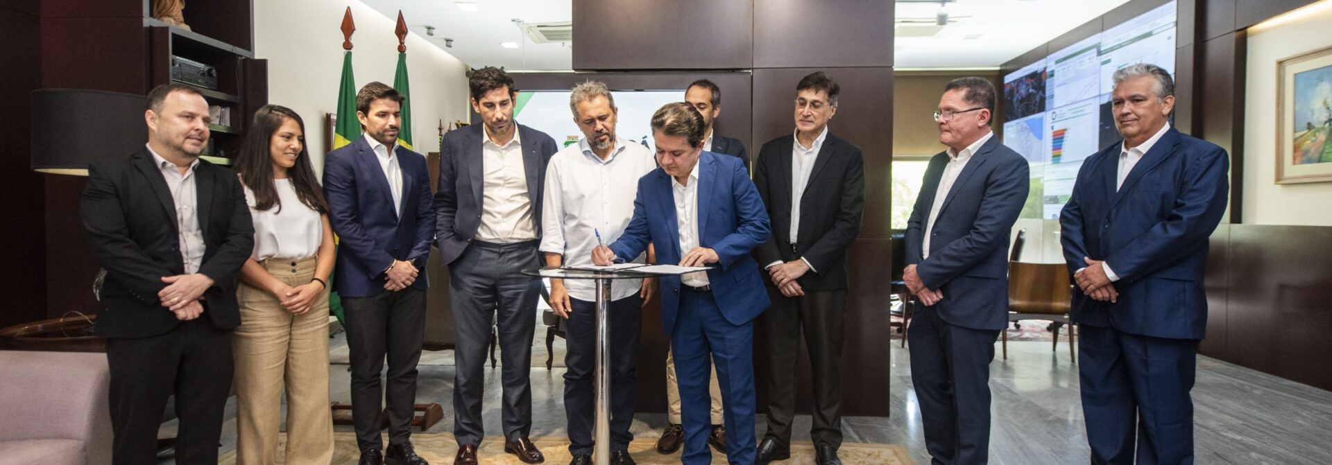Cagece, Governo do Ceará, FRV e Utilitas assinam pré-contrato para produção de hidrogênio verde no estado