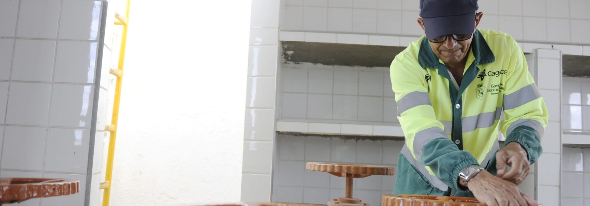 Força-tarefa da Cagece garante serviços de água e esgoto no Carnaval