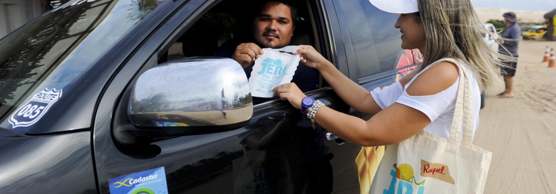 Cagece realiza ação em Jeri para alertar turistas e moradores sobre preservação ambiental