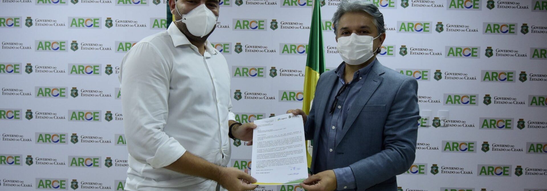 Cagece entrega estudos de capacidade econômico-financeira para a Arce