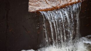 Cagece vai fornecer água de reúso para Usina de Hidrogênio Verde no Ceará